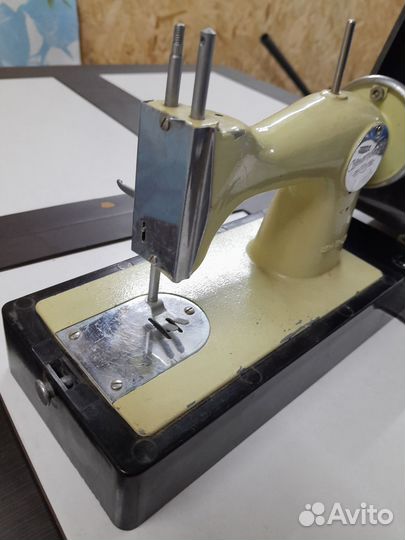 Детская швейная машина СССР