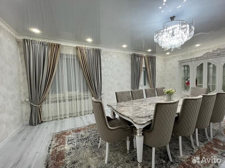 Столы и стулья прадо