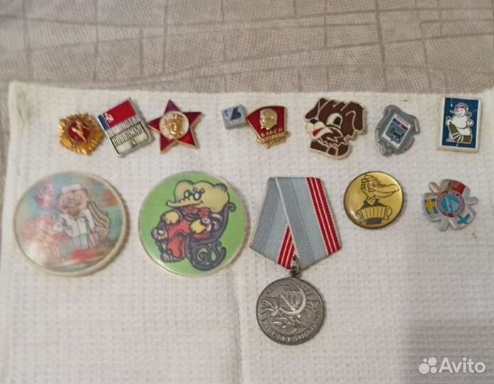 Значки времен СССР