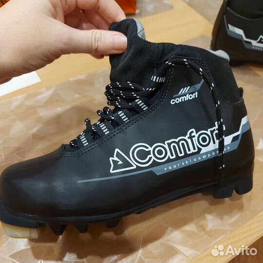 Ботинки лыжные