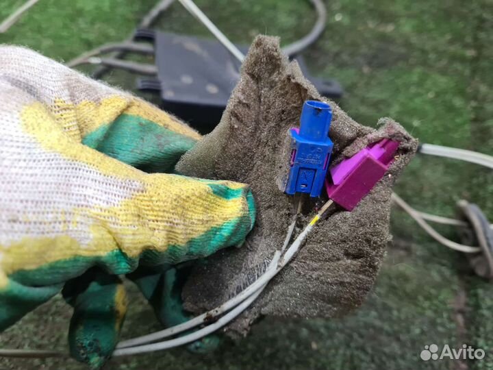 Антенна Volkswagen Touareg 7L 1