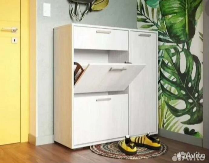 Обувница Дели