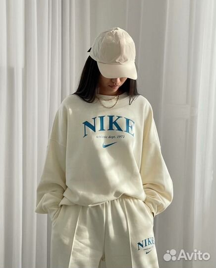 Спортивный костюм женский