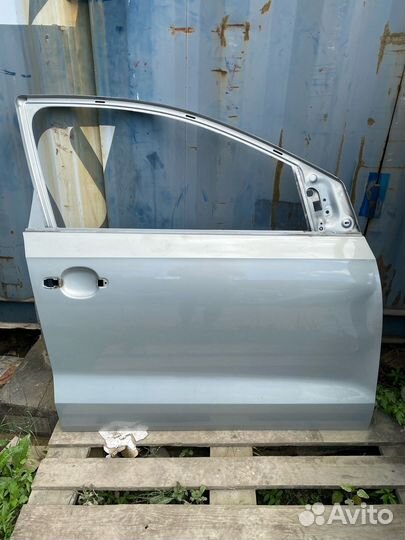 Дверь передняя правая Volkswagen Polo 5 sedan