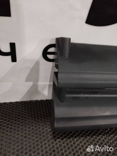 Накладка на решетку радиатора правая DAF XF105