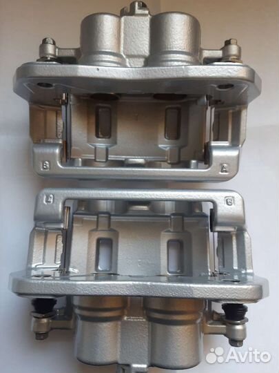 Передние суппорта Honda accord 8 CU2