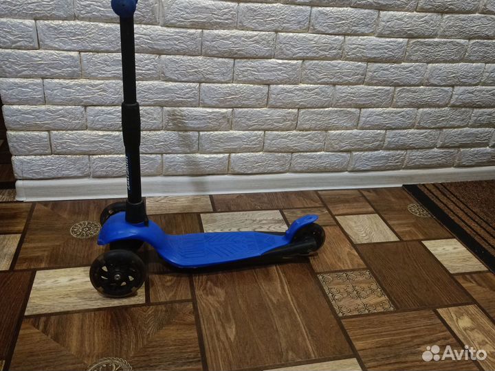 Продам самокат детский