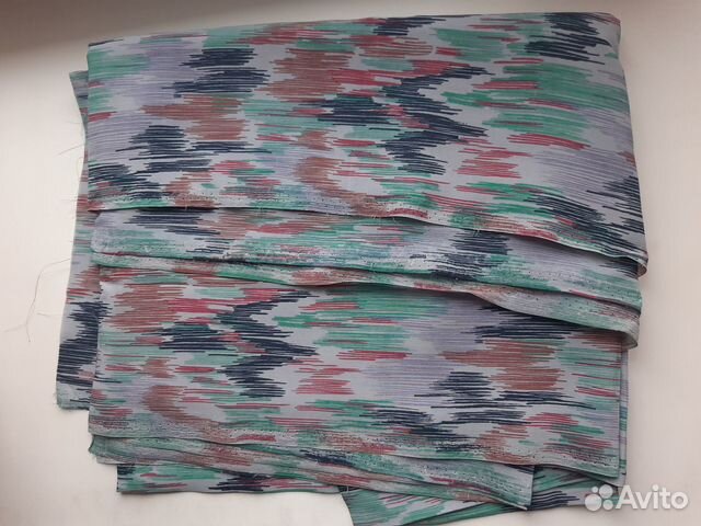 Отрез ткани шелк