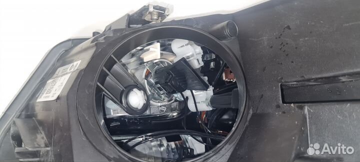 Фара tiguan 1 5N1 941 754 B