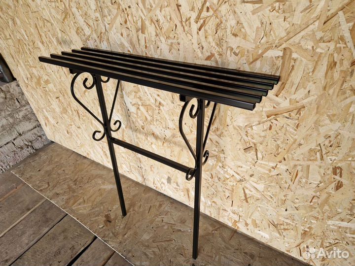 Ритуальный стол и скамья