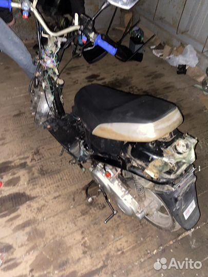 Скутер с очень хорошим торгом 139qmb стант пушка