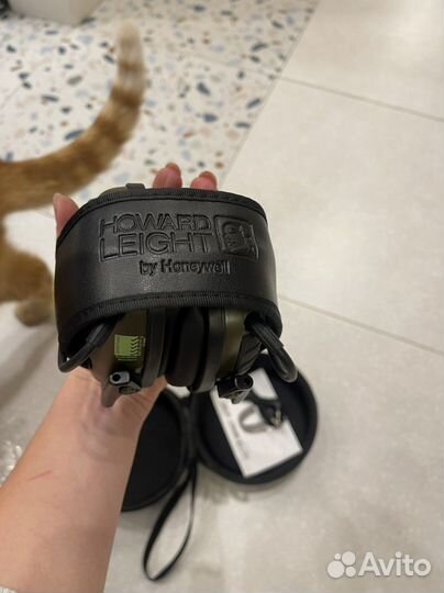 Активные наушники зеленые