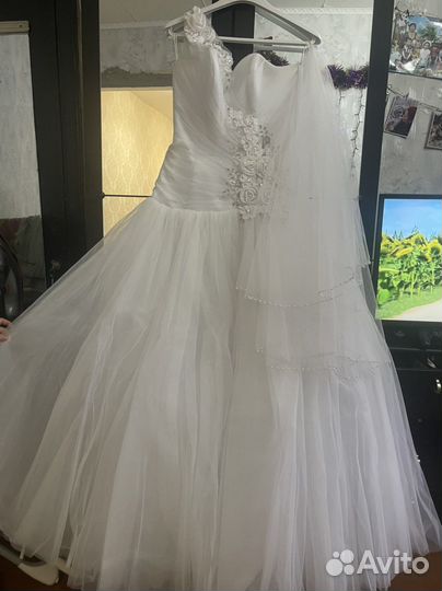 Свадебное платье