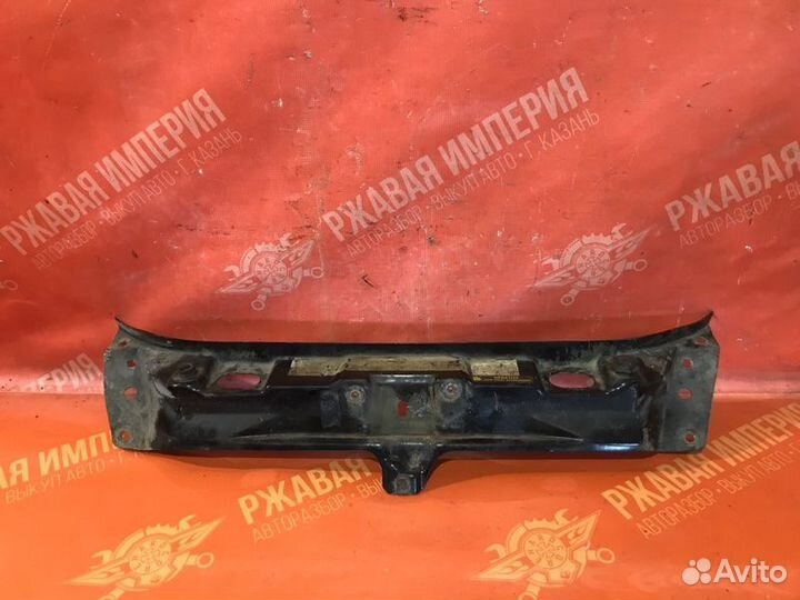 Верхняя планка телевизора радиатора передняя