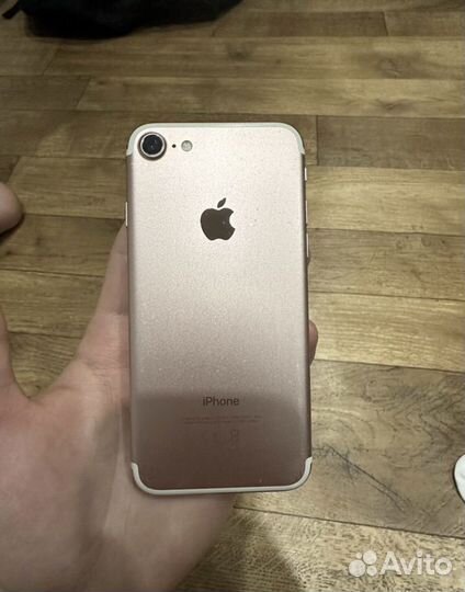 iPhone 7, 32 ГБ