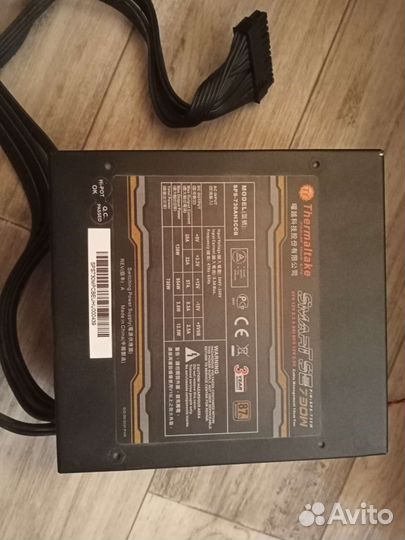 Блок питания termaltake на 730w