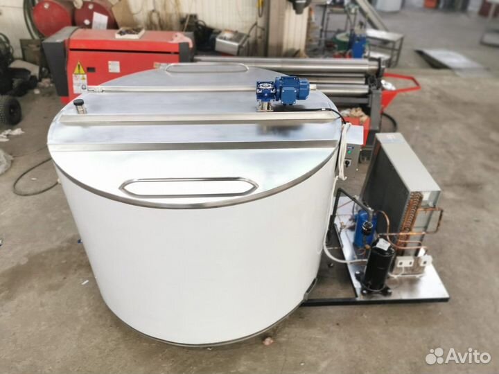 Вертикальный охладитель молока открытого типа 2500