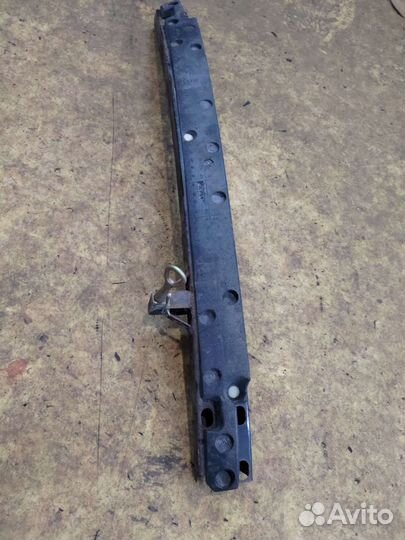 Усилитель бампера Додж Гранд караван Вояджер 4