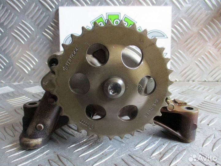 Насос масляный Volkswagen Caddy 3 2007г