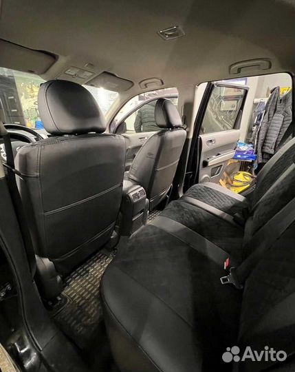 Автомобильные чехлы Nissan xtrail t31