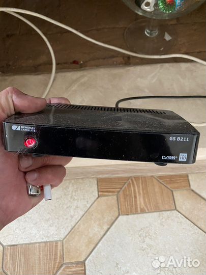 Ресивер триколор b211