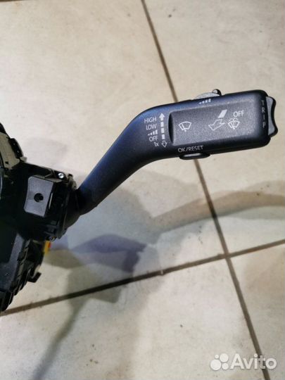 Подрулевой переключатель Volkswagen Passat B6