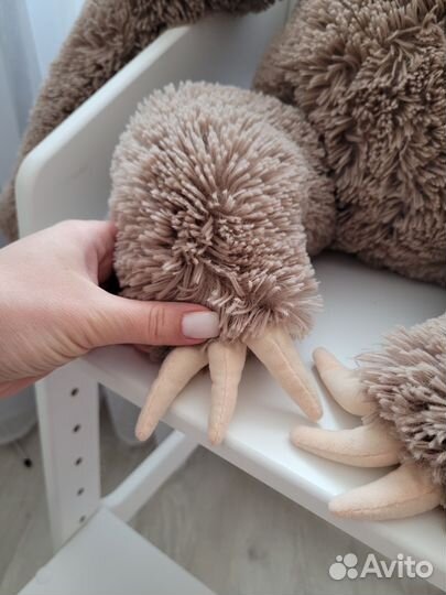 Мягкая игрушка большой ленивец