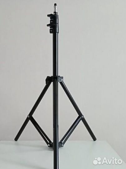Штатив для фотоаппарата
