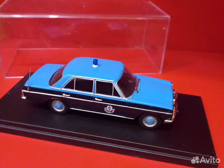 Mercedes benz w 114