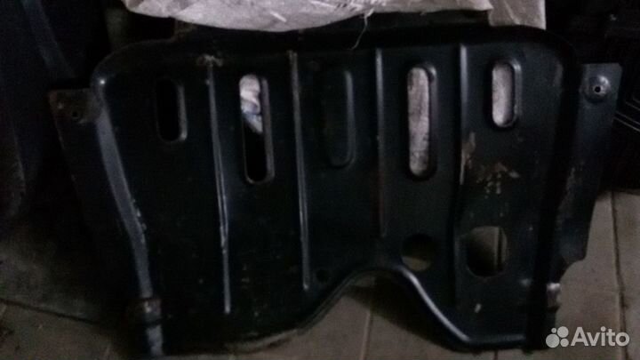 Рено сандеро защита двигателя