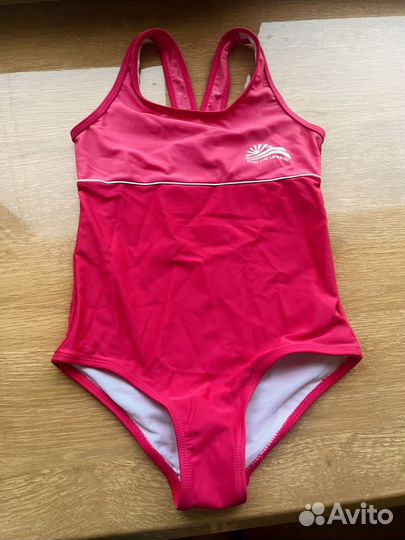 Новый. Купальник цельный для девочки