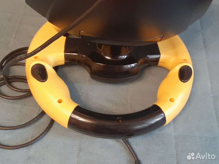 Игровой руль с педалями (джойстик)