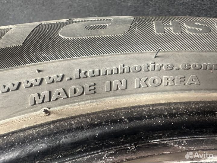 Kumho Ecsta HS51 215/55 R17 94V