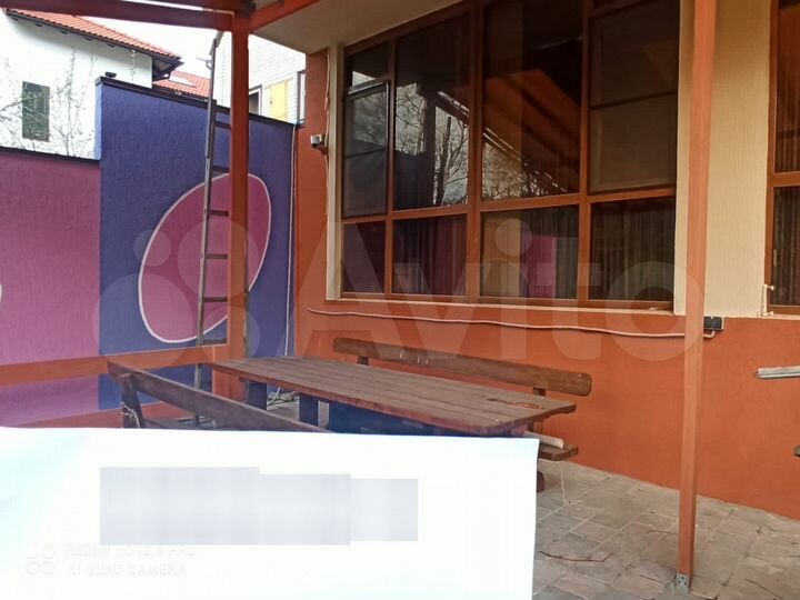 Дом 200 м² на участке 5 сот.