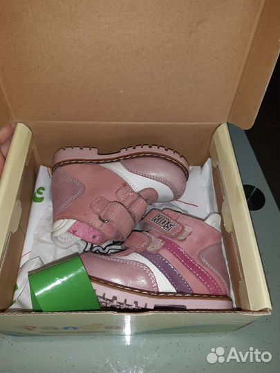 Ботинки для девочки