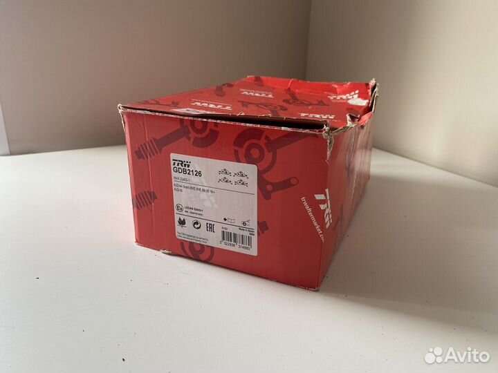 Передние колодки TRW GDB2126