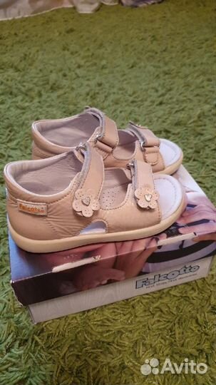 Сандали для девочки