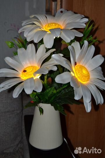 Настольные светильники-цветы ручной работы