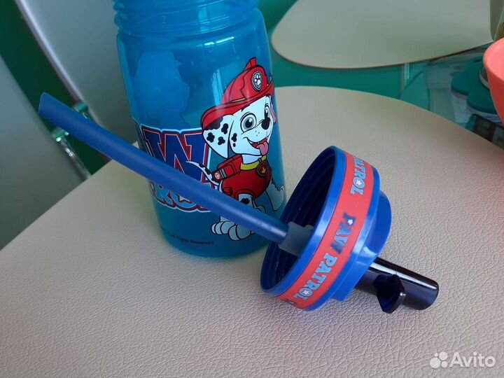 Бутылка для воды с трубочкой фирма hm