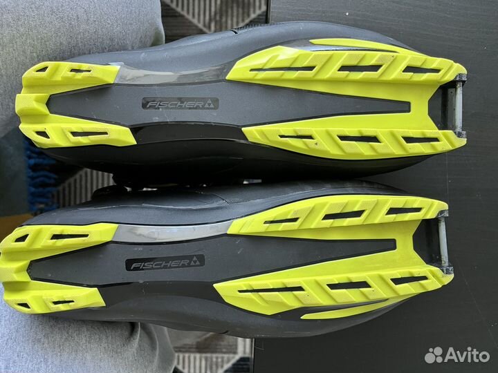 Лыжные ботинки коньковые Fisher RCS