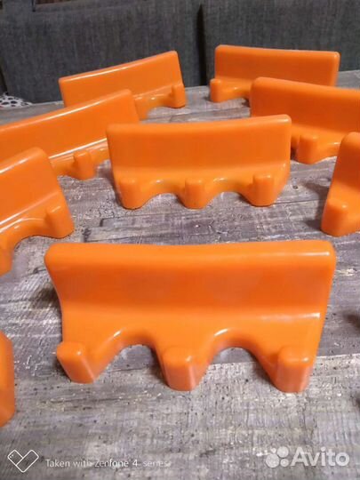 Вешалка новая