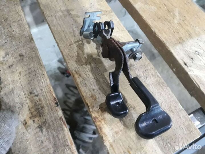 Ручка открывания багажника/лючка авео т 250+