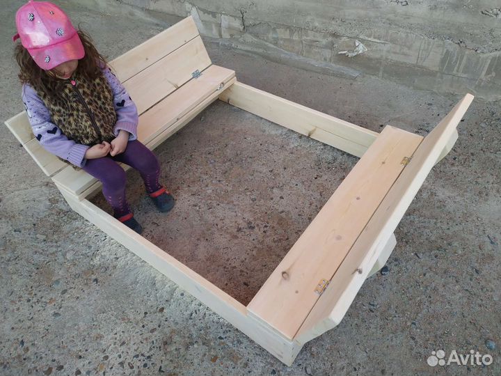 Песочница с крышкой