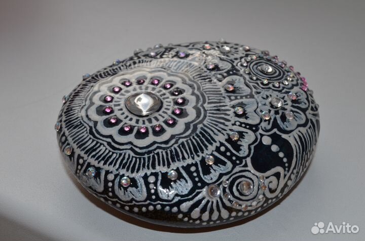 Камень роспись