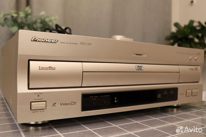 Проигрыватель LD дисков Pioneer DVL-919