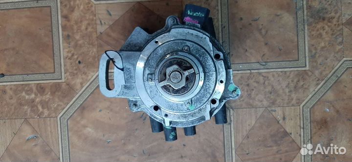 Трамблер Mazda 929