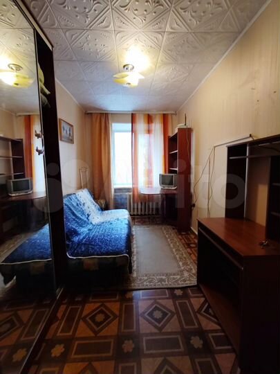 Комната 10 м² в 5-к., 2/5 эт.