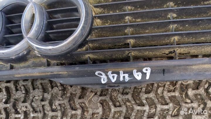 Решетка радиатора Audi 80 (B3), 1992