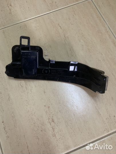 Повторитель поворотника бокового вида Toyota