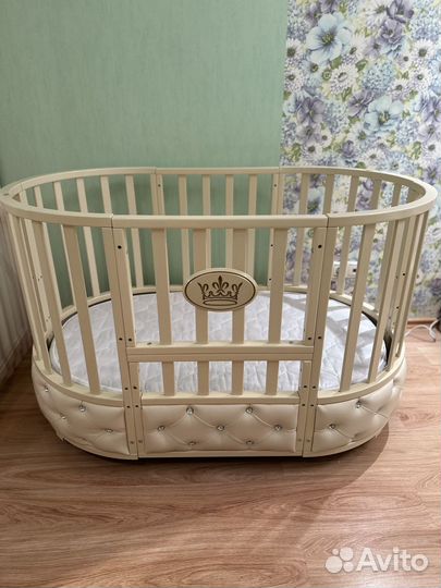 Детская кровать с маятником круглая